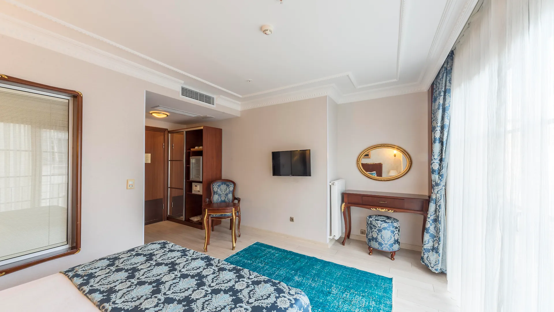 Rast Hotel Istanboel